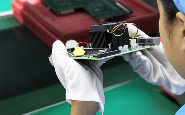 D3000M飛騰主板——強(qiáng)勁芯、多功能接口