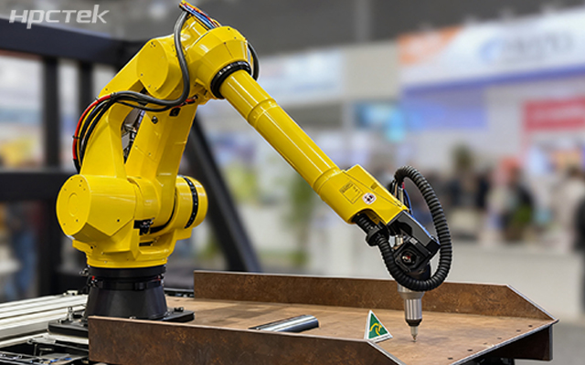 D2000飛騰瘦客戶機(jī)，為工業(yè)發(fā)展提供便捷、高效的核心硬件(圖1)